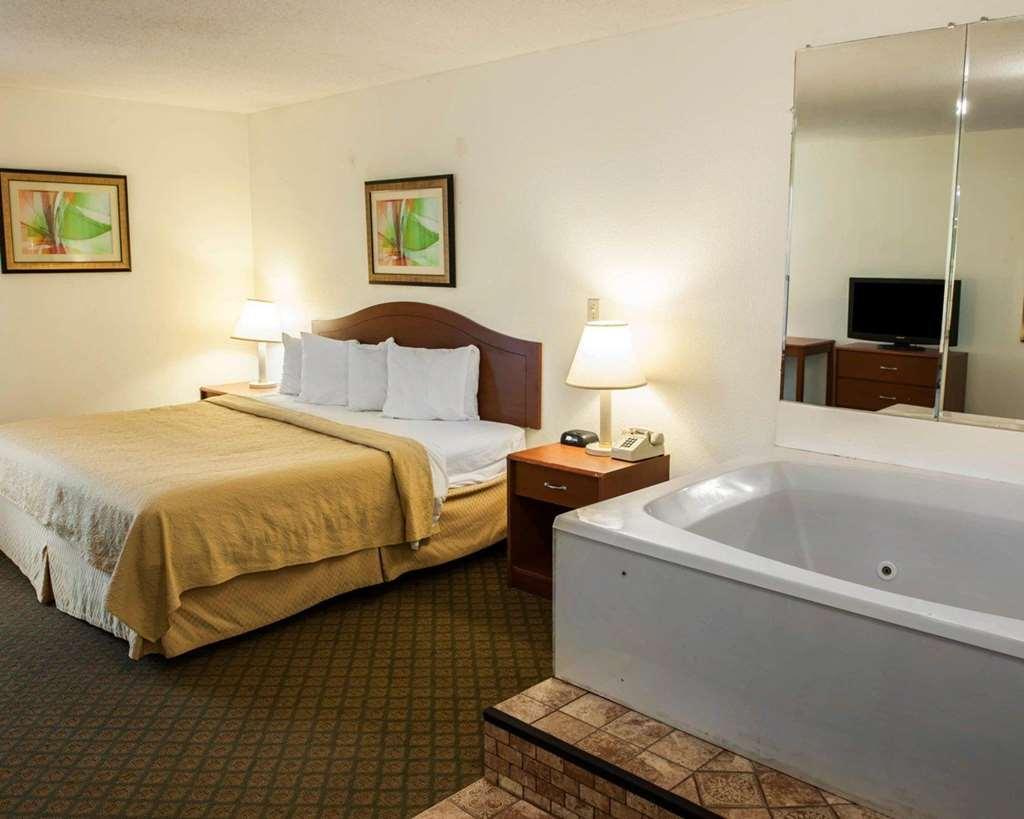 Quality Inn And Suites Indianapolis Bilik gambar